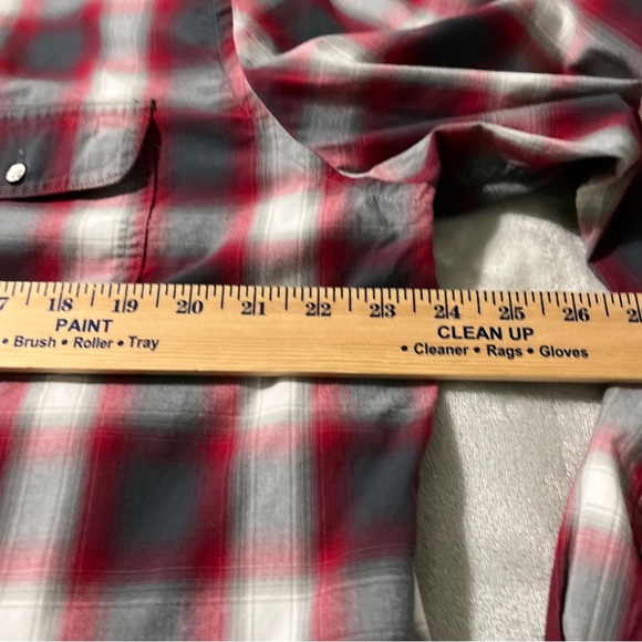 Banana Republic Factory Mens XL Shirt Button Up Long Sleeves Red/GrayPlaid - Picture 3 of 13